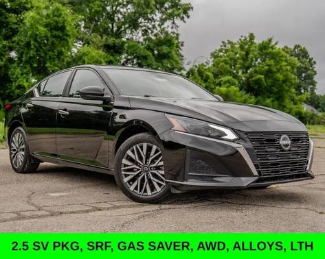 Super Black 2023 Nissan Altima 2.5 SV