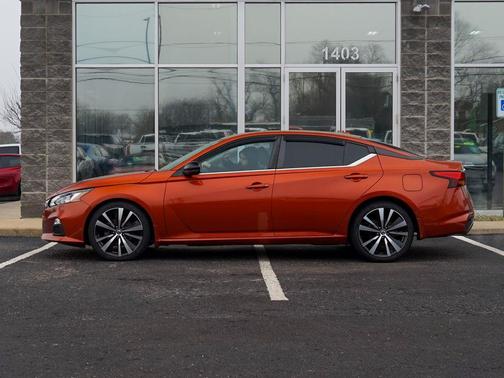 2021 Nissan Altima SR FWD