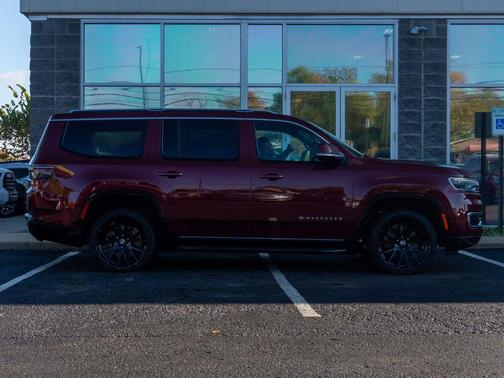2022 Jeep Wagoneer Series III 4x4