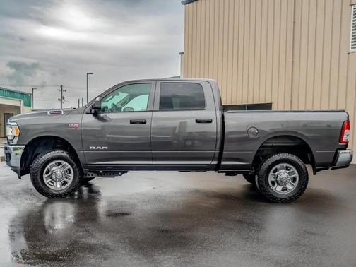 Granite Crystal Metallic Clearcoat 2019 RAM 2500 Tradesman Crew Cab 4x4 6'4' Box