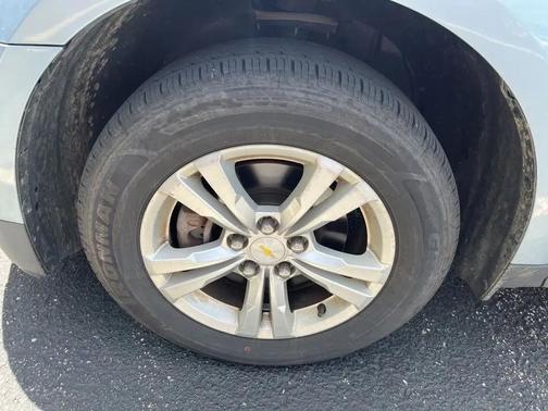 Silver 2014 Chevrolet Equinox LS