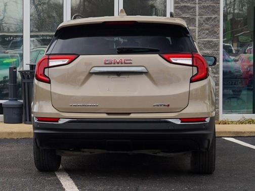 2023 GMC Terrain AT4