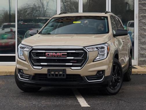 2023 GMC Terrain AT4