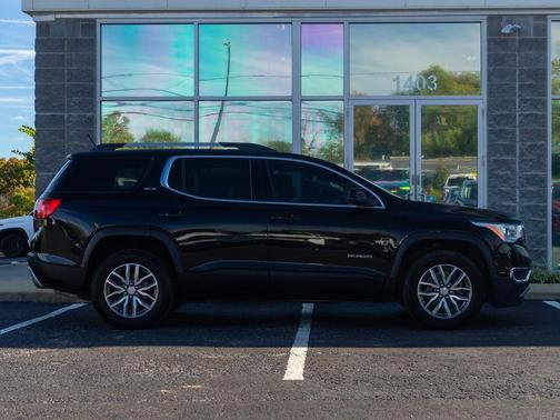 2018 GMC Acadia SLE-2