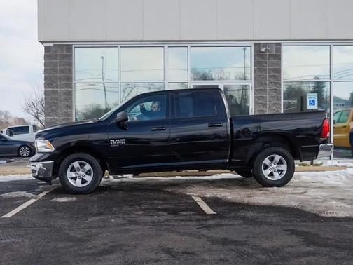 2021 RAM 1500 Classic SLT