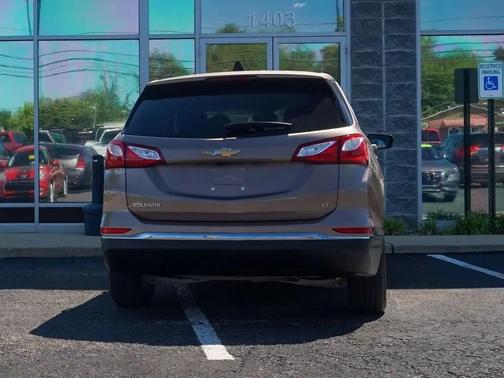 Sandy Ridge Metallic 2018 Chevrolet Equinox LT