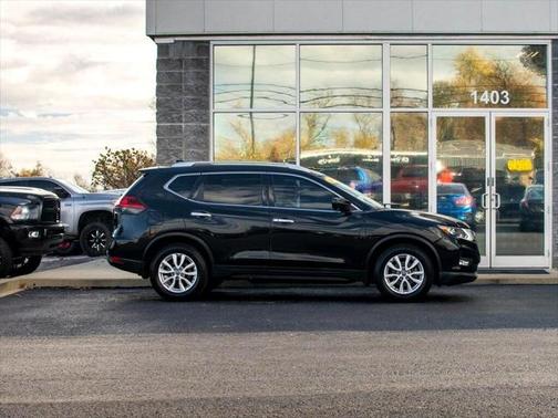Magnetic Black 2017 Nissan Rogue SV