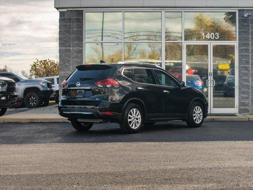 Magnetic Black 2017 Nissan Rogue SV