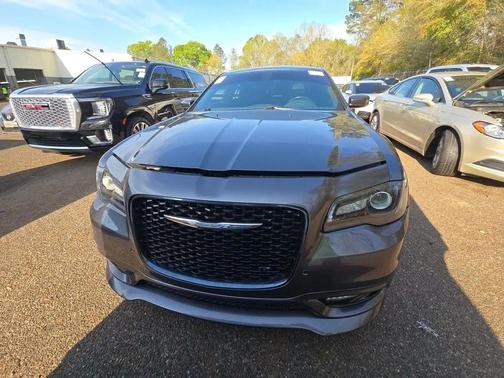 Gray 2018 Chrysler 300 S