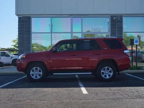 Barcelona Red Metallic 2018 Toyota 4Runner SR5 Premium