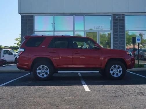 Barcelona Red Metallic 2018 Toyota 4Runner SR5 Premium