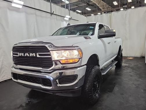 2019 RAM 2500 Big Horn Crew Cab 4x4 6'4' Box