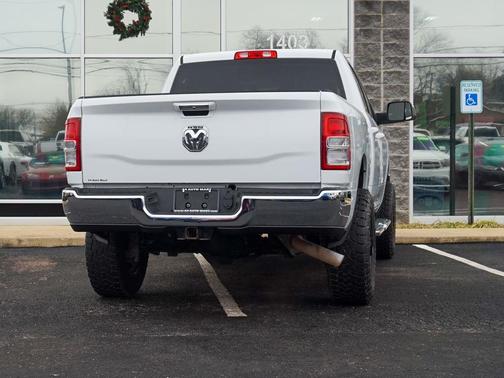 2019 RAM 2500 Big Horn Crew Cab 4x4 6'4' Box