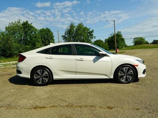 White 2017 Honda Civic EX-T
