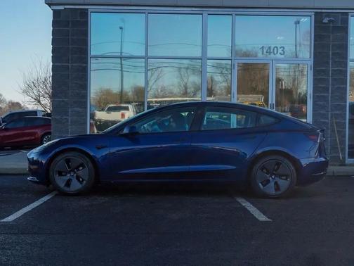 2023 Tesla Model 3 Standard Range