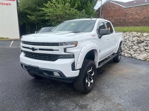 White 2019 Chevrolet Silverado 1500 RST