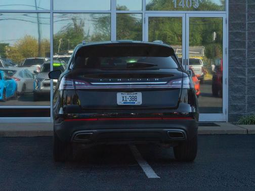 2022 Lincoln Nautilus Standard