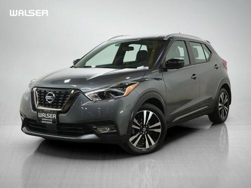 Gun Metallic 2020 Nissan Kicks SR