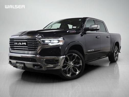 Diamond Black Crystal Pearlcoat 2020 RAM 1500 Longhorn
