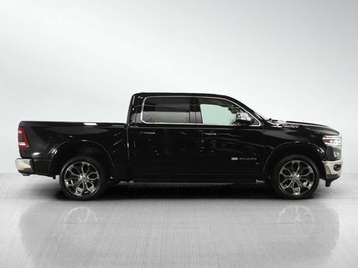 Diamond Black Crystal Pearlcoat 2020 RAM 1500 Longhorn