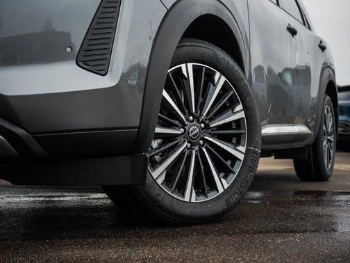 Gun Metallic 2026 Nissan Pathfinder Platinum
