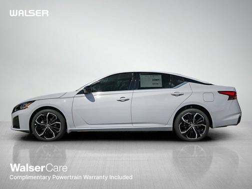 2025 Nissan Altima SR