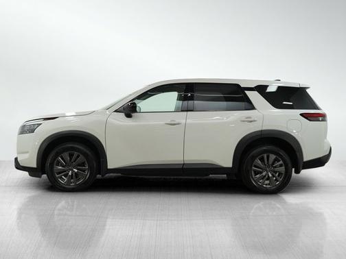 2023 Nissan Pathfinder S