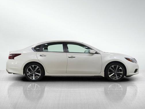 2017 Nissan Altima 2.5 SR