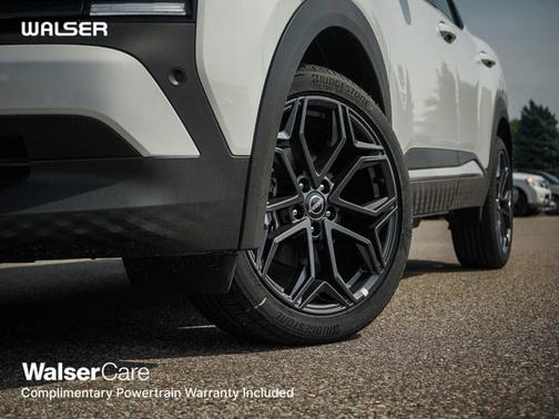 Aspen White Tricoat 2026 Nissan Kicks SR