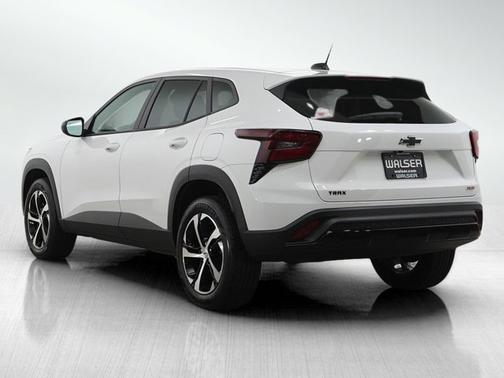 Summit White 2024 Chevrolet Trax 1RS