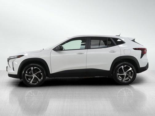 Summit White 2024 Chevrolet Trax 1RS