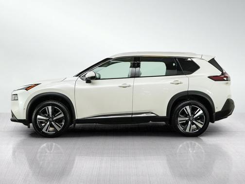 Pearl White Tricoat 2023 Nissan Rogue SL