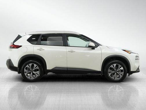 Pearl White Tricoat 2023 Nissan Rogue SV