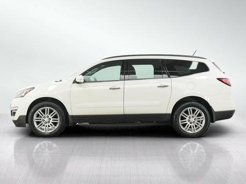 White 2015 Chevrolet Traverse 1LT