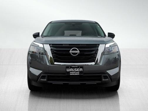 2025 Nissan Pathfinder S