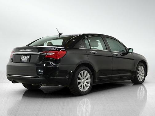 2013 Chrysler 200 Limited