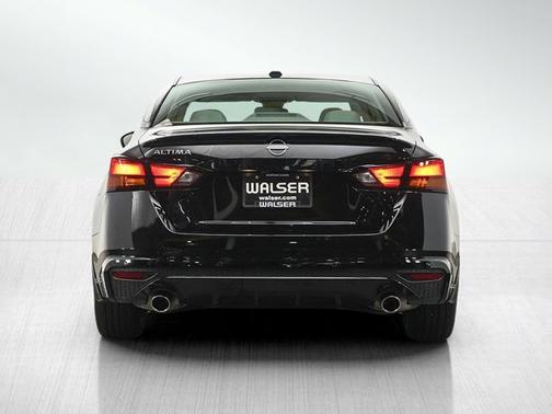 Super Black Clearcoat 2025 Nissan Altima SV