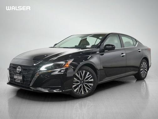 Super Black Clearcoat 2025 Nissan Altima SV