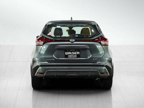 Gun Metallic 2023 Nissan Kicks SV