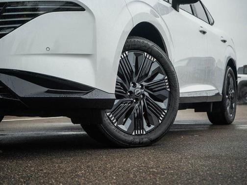Everest White Pearl Tricoat 2026 Nissan Murano Platinum