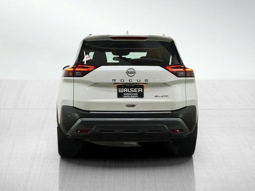 Pearl White Tricoat 2023 Nissan Rogue SL