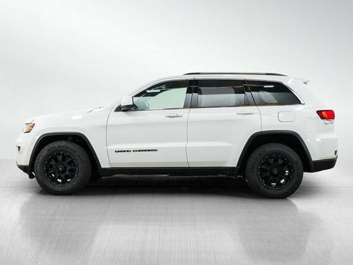 Bright White Clearcoat 2020 Jeep Grand Cherokee Laredo E