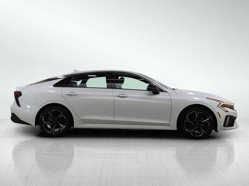 Snow White Pearl 2025 Kia K5 GT-Line