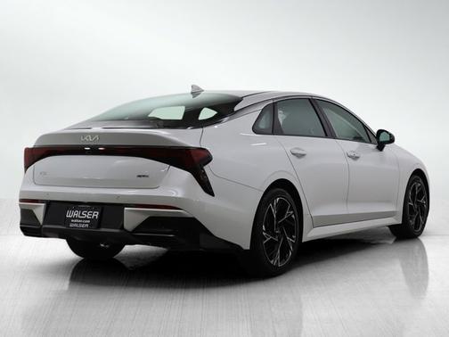 Snow White Pearl 2025 Kia K5 GT-Line