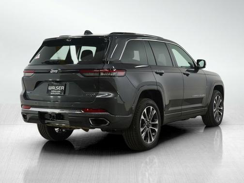 2022 Jeep Grand Cherokee Overland