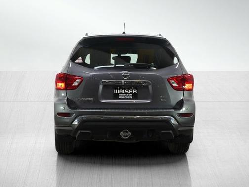 2017 Nissan Pathfinder SL