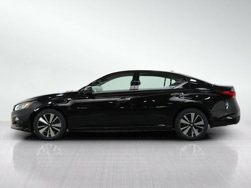 Super Black Clearcoat 2019 Nissan Altima 2.5 SV