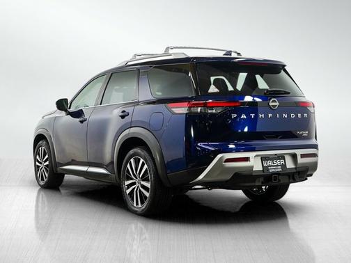 Deep Ocean Blue Pearl 2023 Nissan Pathfinder Platinum