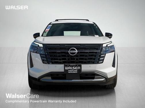 Everest White Pearl Tricoat 2026 Nissan Pathfinder SL