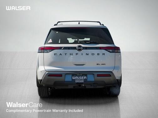 Everest White Pearl Tricoat 2026 Nissan Pathfinder SL